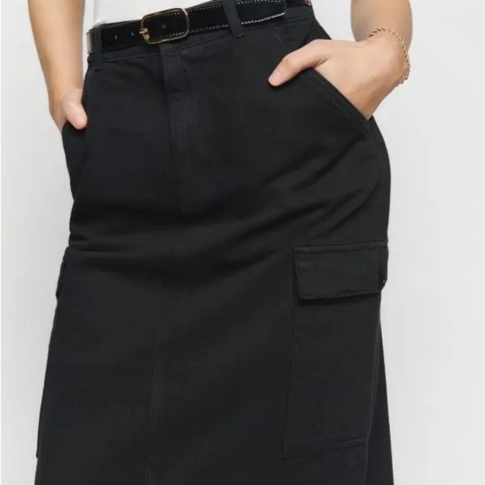 Reformation Maggie Cargo Midi Skirt in Black size 28 / M